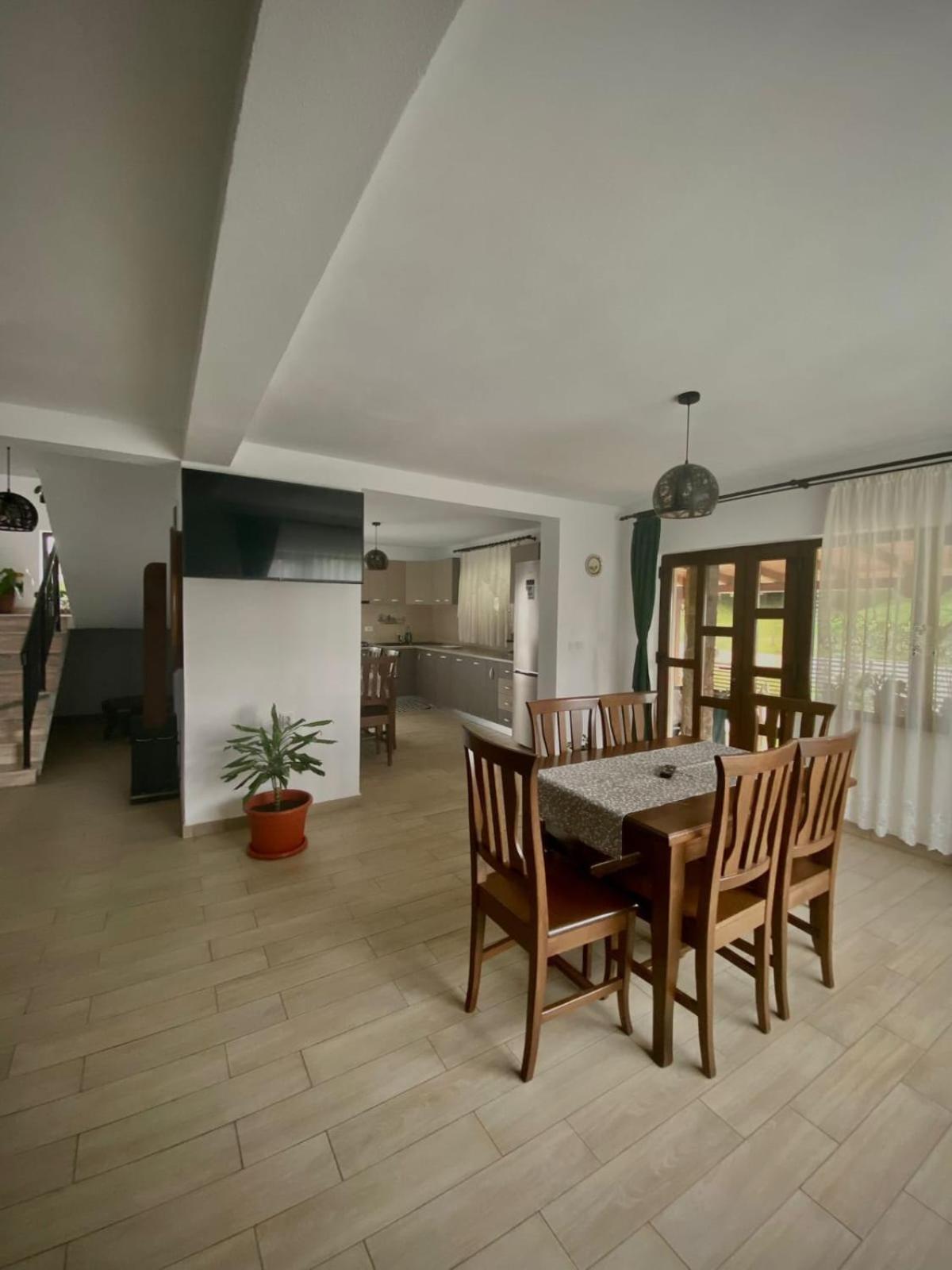 Casa Alex Ξενοδοχείο Curtea de Argeş Εξωτερικό φωτογραφία